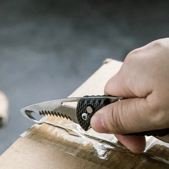 Small multi function cutter tool, keychain box package opener seatbelt emergency - Picture 11 of 12